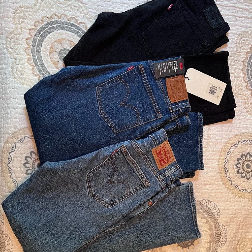 Levi’s wedgie jeans